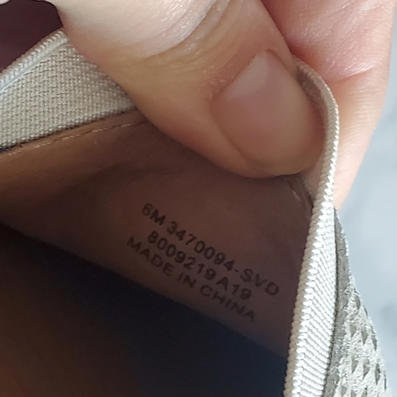 Frye Melanie Diamond Embossed Leather Slip On Loafer Neutral Comfy Boho 6 - Picture 8 of 8